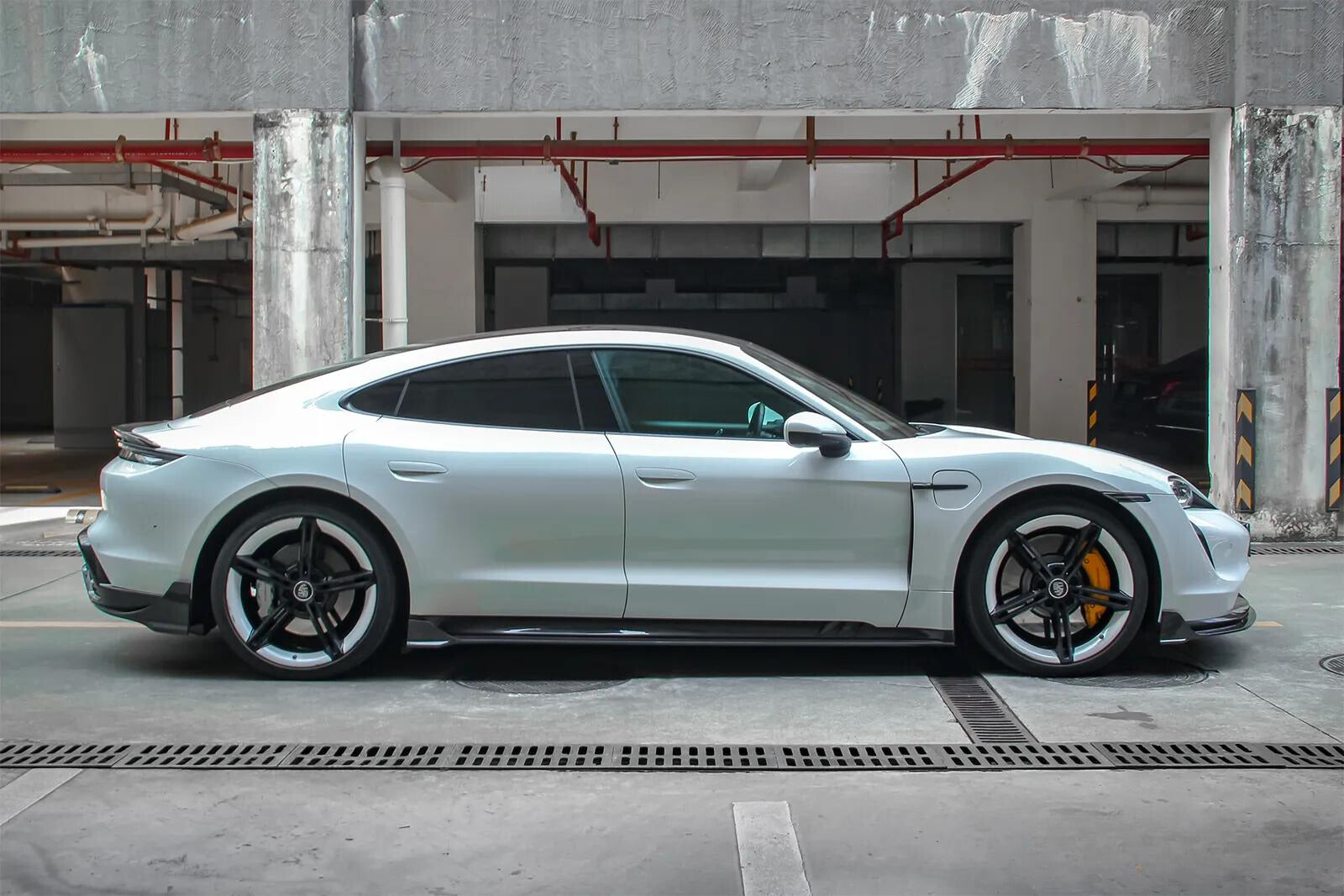 Carbon Bodykit für den Porsche Taycan