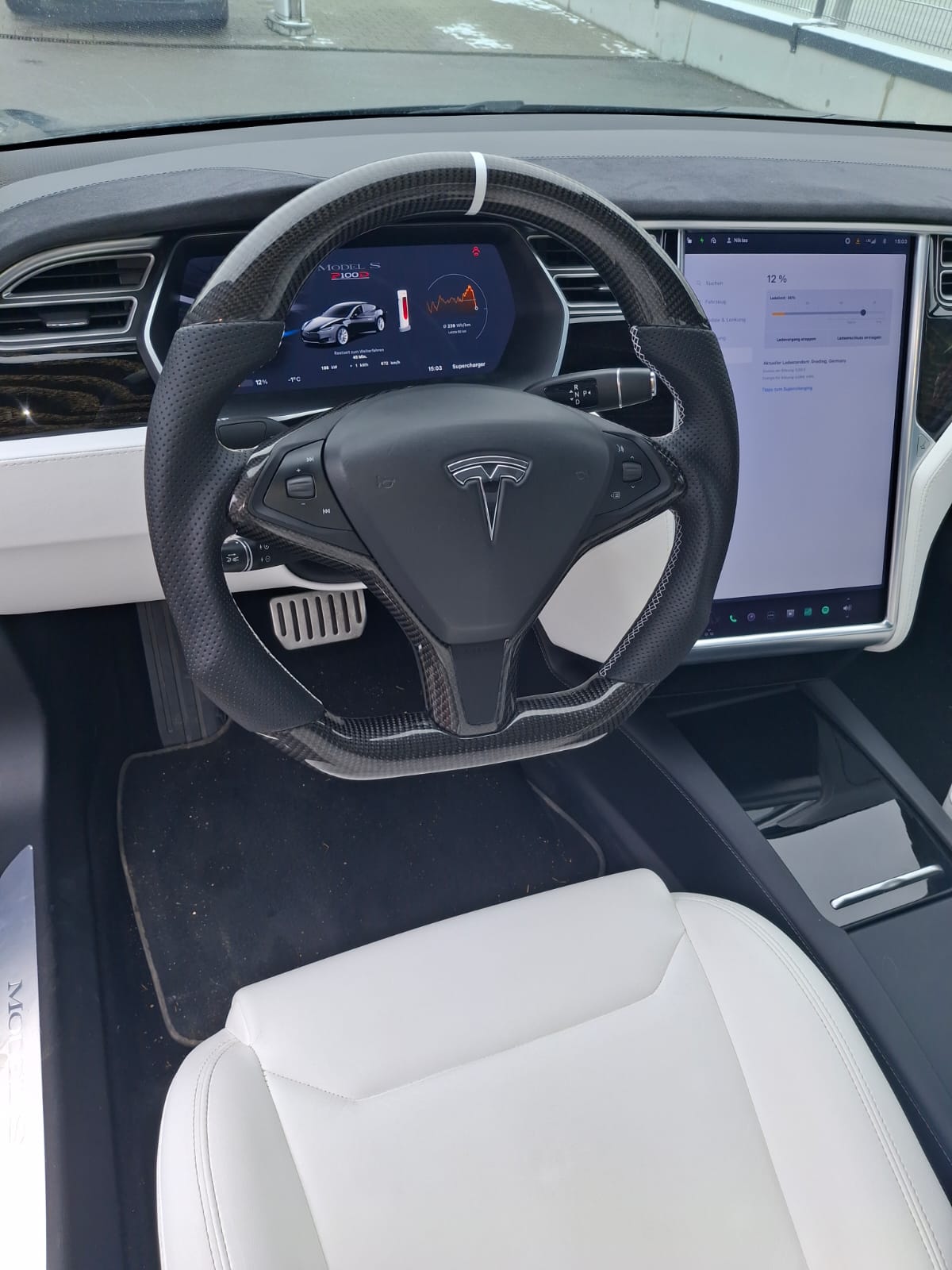 Carbon Racing Lenkrad für Tesla Model S/X