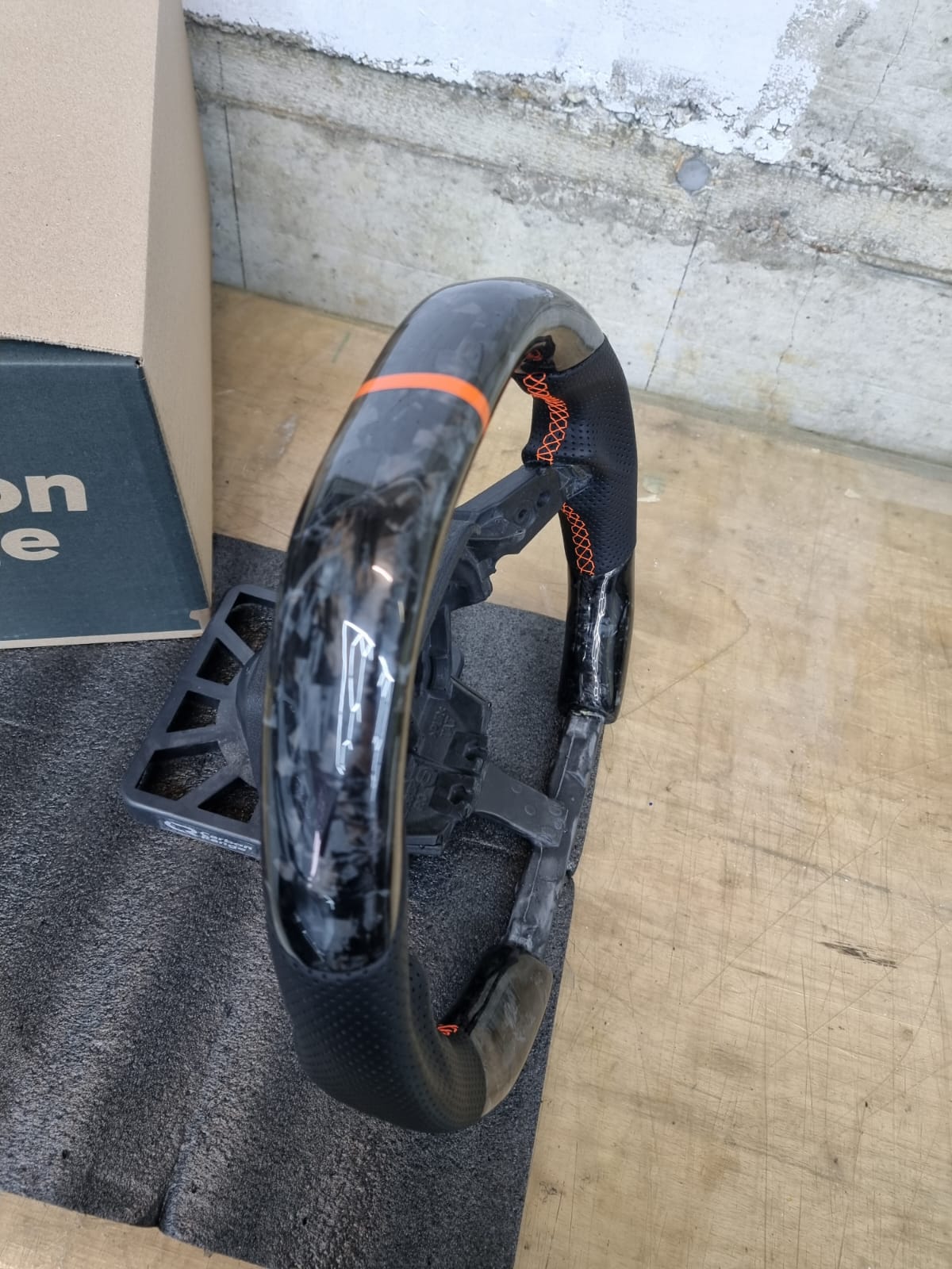 Forged Carbon Racing Lenkrad für Lamborghini Huracan